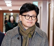 "내가 미쳤지"…한동훈 테마주 열풍에 개미들 '곡소리' [신민경의 테마록]