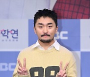 [Ms포토] 유병재 '포즈는 브이'