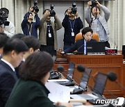 국힘 "선거제 입장 빨리 정해라"…민주 "위성정당방지법 먼저 논의"