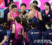 "김연경, 오늘 3개는 한 거 같은데…이 방향대로 가길" 진화한 황제, 선두 질주 더 강해지고 있다