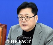 홍익표 "尹, 최악의 개각…'1호 영업사원'이 투자 유출"