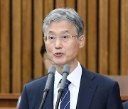 조희대 "압수영장 사전 심문제, 긍정 검토… 대법관회의서 논의할 것" (종합)