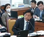 대통령 특보 방통위원장 금지 '이동관 방지법' 논의 착수