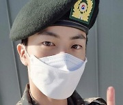 군생활도 '월클' BTS 진, 또 조기 진급했다