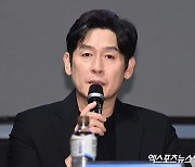 설경구 "극단서 안 받아줘 포스터 붙이다 데뷔…'학전'은 내 시작" [엑's 현장]