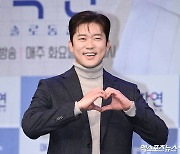 '7년 솔로' 김대호 "연애하고 싶어 미쳐…덱스와 신인상 경쟁 최선" (학연)[엑's 현장]