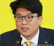 발언하는 김준우 비대위원장