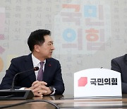 ‘윤심’ 확인한 김기현, 인요한에 판정승…혁신위 조기해산 수순