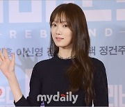 '깜짝 발표' 예고했던 이성경, 뭔가 했더니…'잘 먹고 잘 살아' 낸다