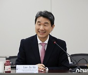 이주호, 현장교사들과 '수업공개 활성화' 지원 방안 논의