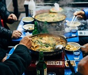 국내산이라더니 중국산?...사장 “김치찌개는 괜찮다” 결국 [여행 팩트체크]