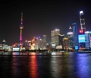 경제회복 급한 중국, ‘경제수도’ 상하이 개방 확대…외자 이탈 막으려 안간힘
