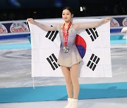 신지아, 주니어 GP 파이널 女 싱글 은메달…김연아 이후 첫 '2년 연속 입상'
