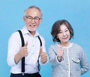 1,000 retired couples receive W3m in combined pension