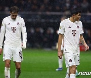 '김민재 복귀 풀타임' B.뮌헨, 프랑크푸르트에 1-5 충격패…개막 후 첫 패배