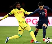 PSG 8연승 이끈 ‘환상 프리킥’ 이강인, 풀타임 출전 활약→평점 7.8점 호평 [리그앙]