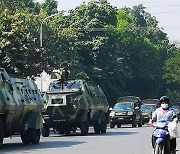 “미얀마 군부, 바이든에 도전하며 中에 크게 베팅”