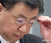 日야당, '비자금 의혹' 관방 불신임 결의안 중의원에 제출