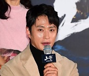 [TEN포토]김성규 '한산에 이어 노량에서도 뵈요'