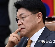 결정적 순간마다 결단내린 장제원…선수 뺏긴 김기현 선택은