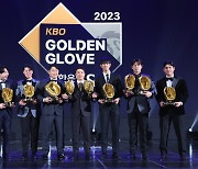 LG Twins, NC Dinos players lead field at KBO Golden Gloves