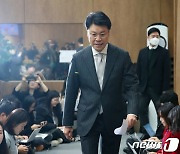 '尹의 남자' 장제원 '불출마' 결단…'친윤 희생' 신호탄 될까