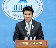 ‘친윤 불출마’ 신호탄 쏜 장제원…빨라진 김기현 결단 시계 [이런정치]