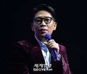 MC 몽·이단옆차기, 프로듀싱 회사 ‘원헌드레드’ 설립…K팝 제작 나선다