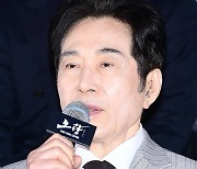 '노량: 죽음의 바다' 백윤식 "일본어 연기, 분량 얼마 안 될 줄" [ST현장]