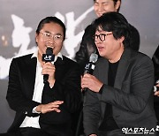 "100분 넘는 전투 장면" …'노량', 기록엔 없는 거북선 등장한 이유 [종합]