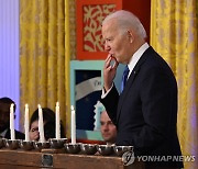 바이든 "하마스 제거할 때까지 이스라엘에 군사지원 계속"