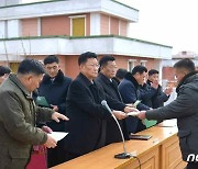 북한 평양 강남군에 새집들이…"번듯하게 일떠선 선경마을"