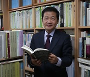 “1945년 미 해군 소령 윌리엄스의 인맥 채용… 현대 한국의 원형 만들었다”