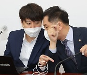 이준석, 김기현 사퇴 전 만나 “성급하지 마시라 조언”