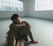 세븐틴 디노, 'Wait' 스페셜 영상 공개…도회적 색감 속 '강렬한 자기확신'