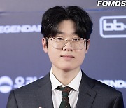 [포토] T1 제우스 'LCK 어워즈 참석했어요'