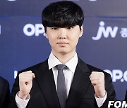 [포토] 젠지 쵸비 'LCK 3회 연속 우승 미드'