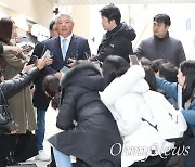 [오마이포토] 김홍일 방통위원장 후보자 "정말 열심히 하겠다"