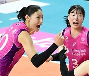 ‘김연경 36득점 맹폭’ 흥국생명 1위 자리 복귀