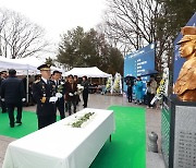 ‘올해의 경찰영웅’ 고 이강석 경정 흉상 제막