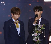 세븐틴, ‘올해의 앨범상’ 수상…승관 “정한·에스쿱스, 잘 회복할 것” [2023 AAA]