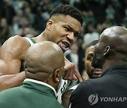 [NBA] 때 아닌 ‘진실게임’, 괴수는 왜 상대 팀 라커룸으로 돌진했나?