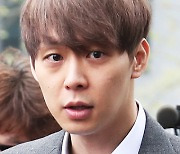 가수 박유천·배우 박준규 억대 체납