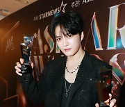 김재중 'AAA 2관왕 했어요'[★포토]