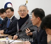 [포토] 발언하는 유인촌 문체부 장관