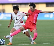 한국 여자축구, FIFA 랭킹 20위…'국제 무대 복귀' 북한 9위