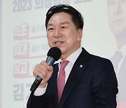 '순방 효과' 덮은 김기현 사퇴...尹, 일단 '숨 고르기'