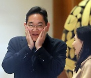 Samsung chief returns from Netherlands, satisfied with ASML deal