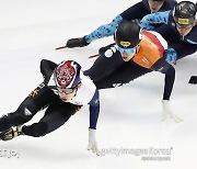 쇼트트랙 남자 1500m 박지원, 1경기 이어 2경기도 준결승행…김건우 페널티-장성우 충돌로 탈락