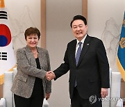 IMF총재 "한국경제 내년 반등 전망…횡재세보다 자발적 상생협력 지지"